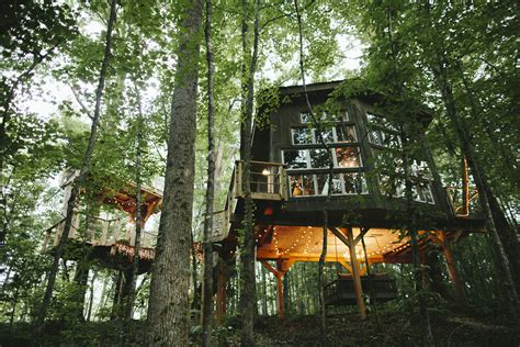 Bolt farm treehouse tennessee - Enjoy 1,326 square feet of private space (treehouse + terrace + fire pit) and breathtaking panoramic mountaintop views from this romantic luxury treehouse! Designed by Seth & Tori Bolt to be the ultimate blend …